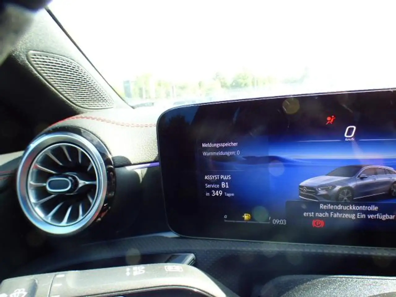 Mercedes-Benz CLA 200 CLA 200 Shooting Brake SB Edition AMG Fahrassistenz-Paket MULTIBEAM LED Winterpaket Rückfahrkamera Sportbremsanlage — Vehicle gallery 23