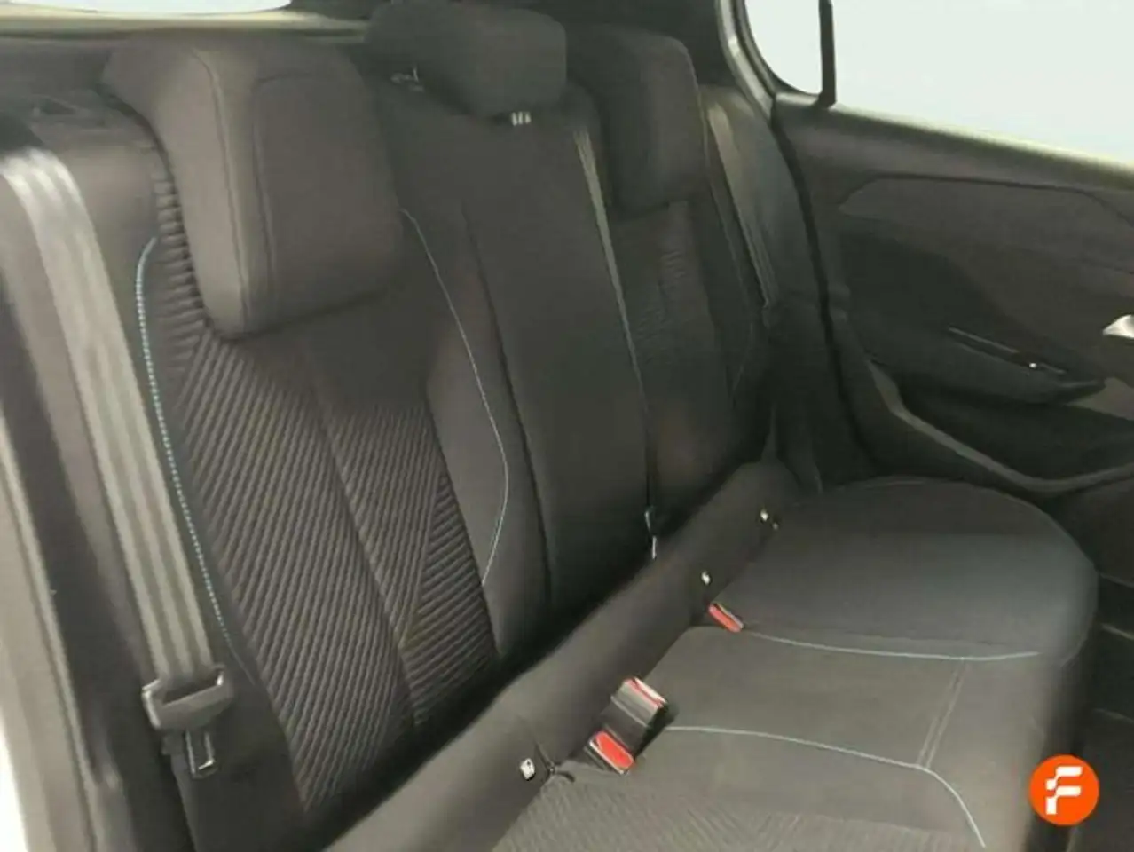 Peugeot 308 1.2 PureTech S&S Active 130 — Vehicle gallery 12