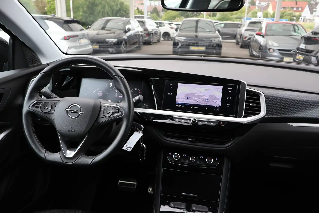 Opel Grandland 1.2 Turbo GS AT8+Navi+Sitzheiz+ — Galería del vehículo 6