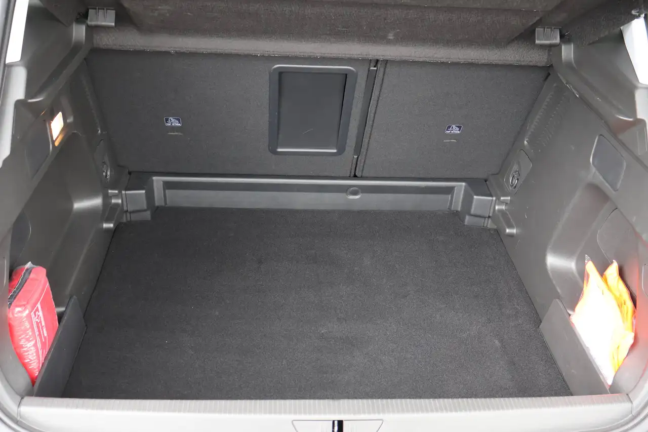 Opel Grandland 1.2 Turbo GS AT8+Navi+Sitzheiz+ — Galería del vehículo 9