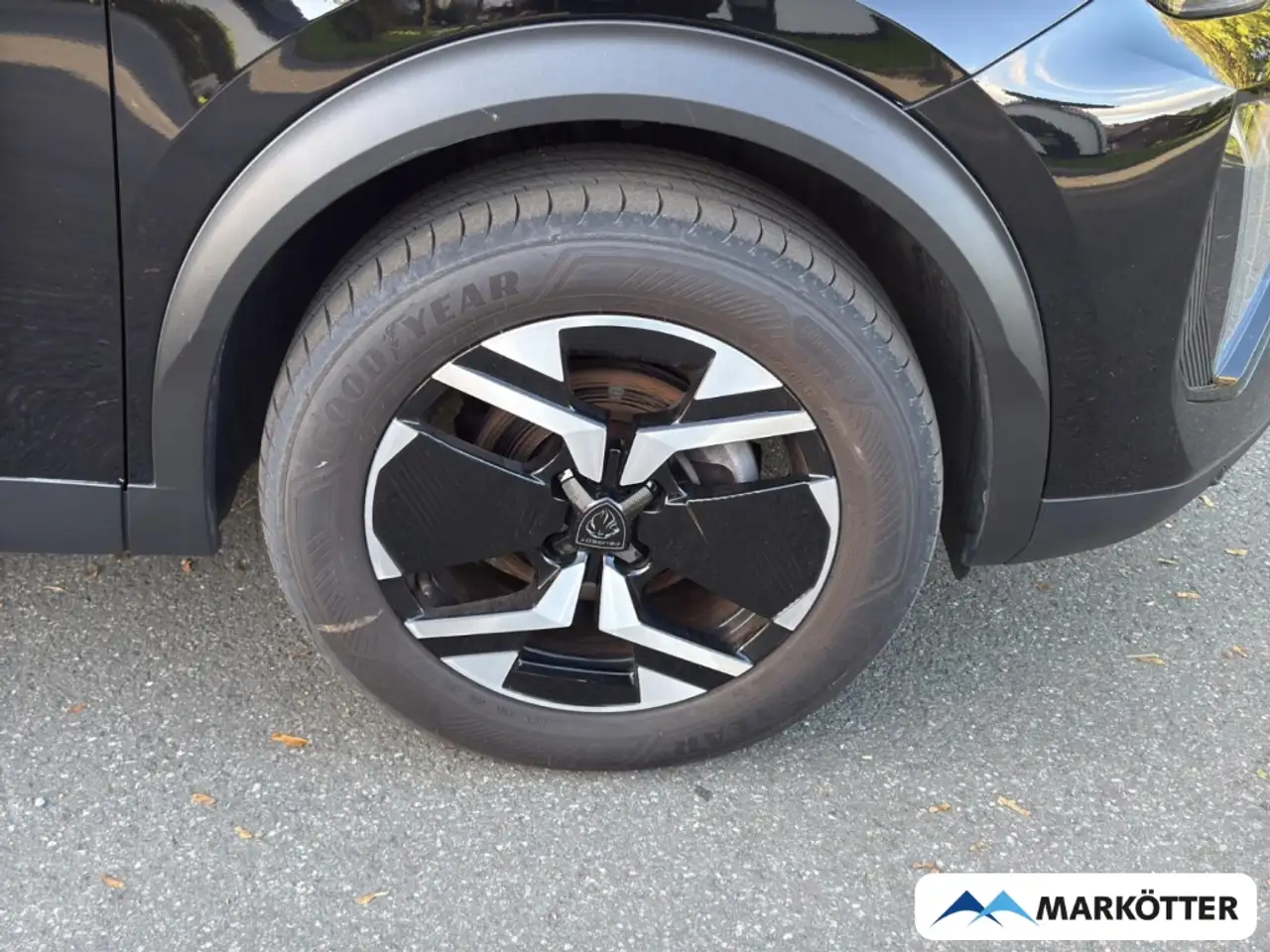 Peugeot 2008 GT ALCANTARA/KLIMA/NAVI/SHZ/LED/MASSAGE — معرض صور السيارة 33