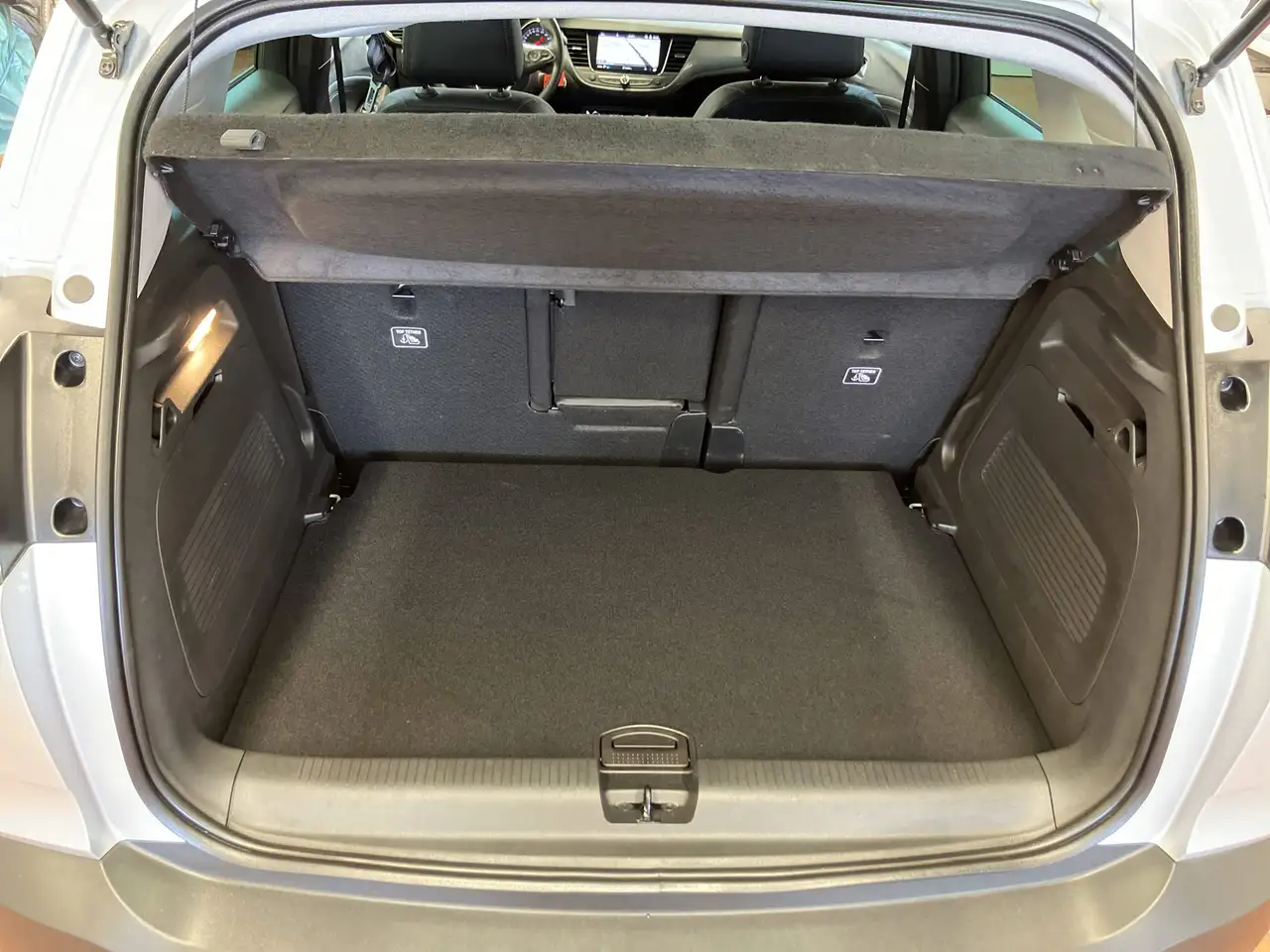 Opel Crossland 1.2 Turbo ElegancePaket LED+Nav+SHZ+Kam — Vehicle gallery 17