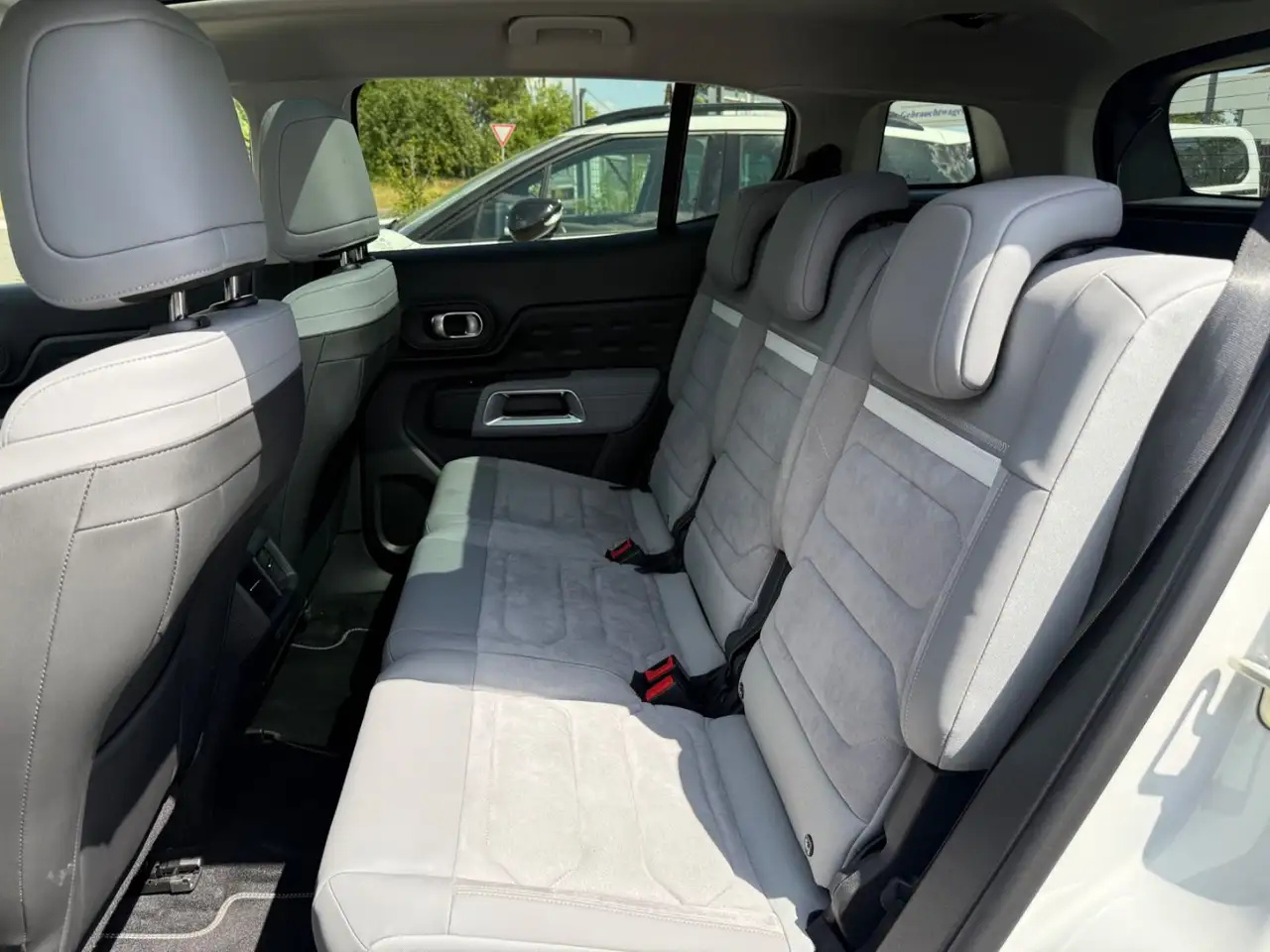 Citroen C5 Aircross ë-Series *PANORAMA-OPEN SKY* — معرض صور السيارة 17