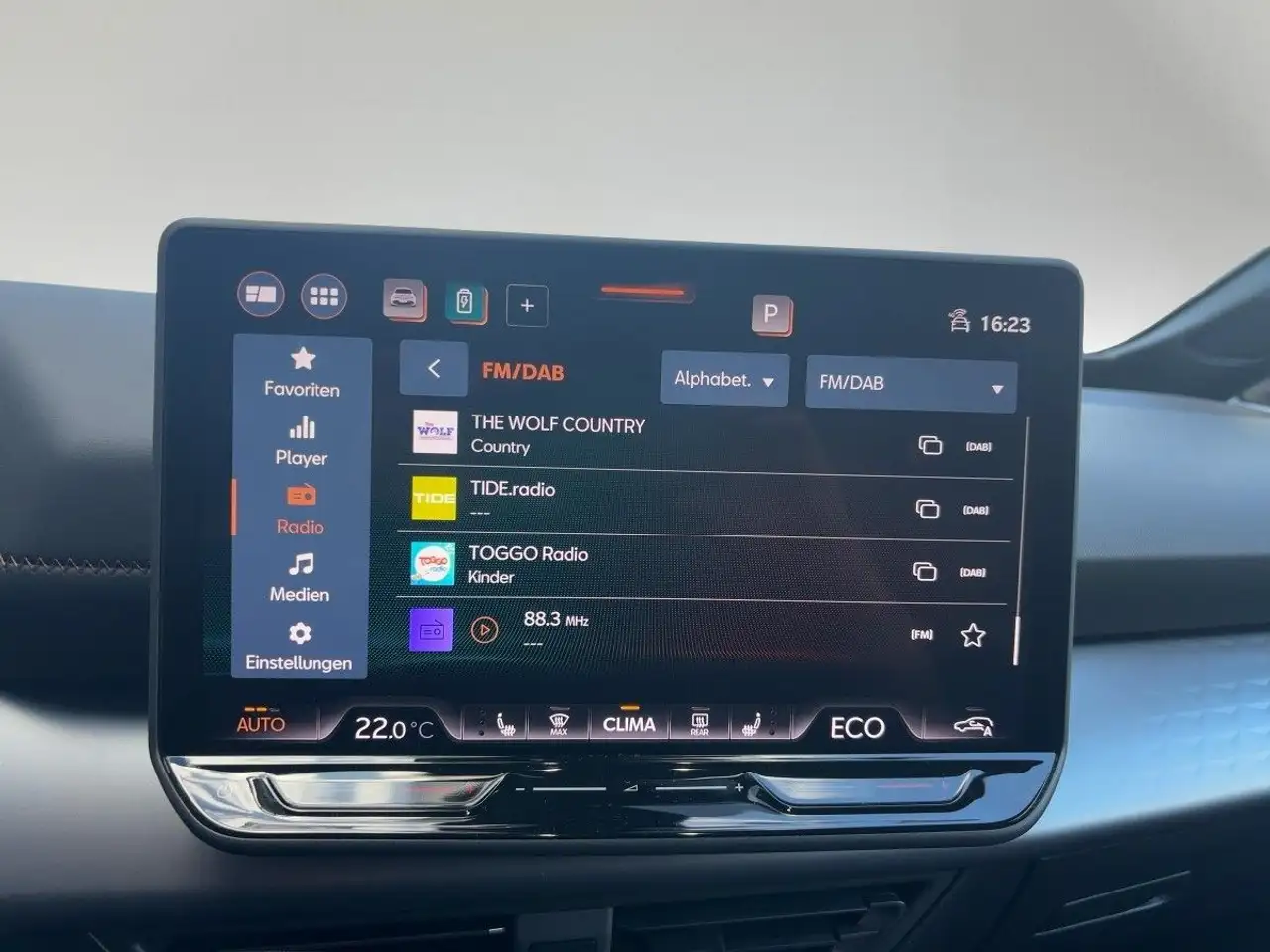 CUPRA Born 170 Nav ACC Wärmepumpe Kamera CarPlay Kessy — Vehicle gallery 10