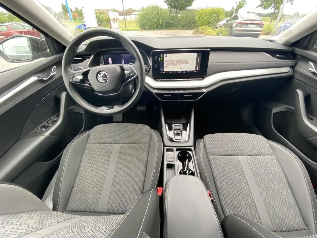 Skoda Octavia Combi 1.5 TSI e-TEC DSG Style HEAD-UP+SM — معرض صور السيارة 13