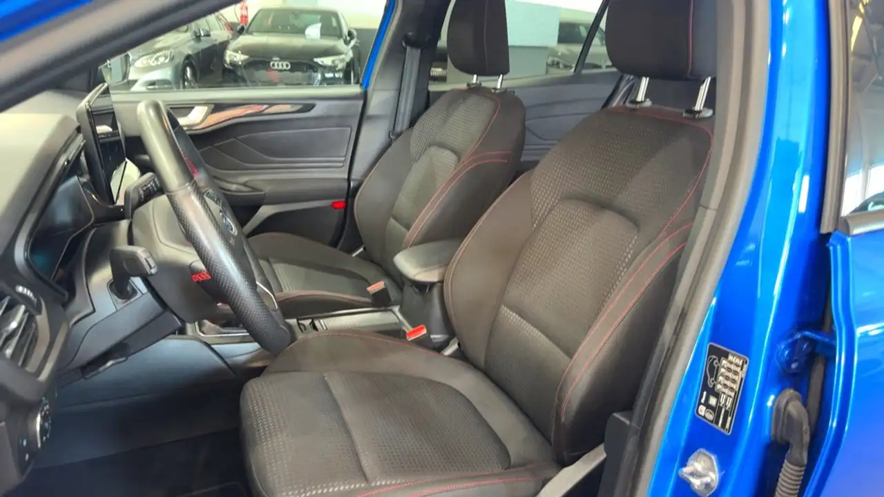 Ford Focus STLine 1.0T EcoBoost mHEV 92kW 125CV — Galería del vehículo 9