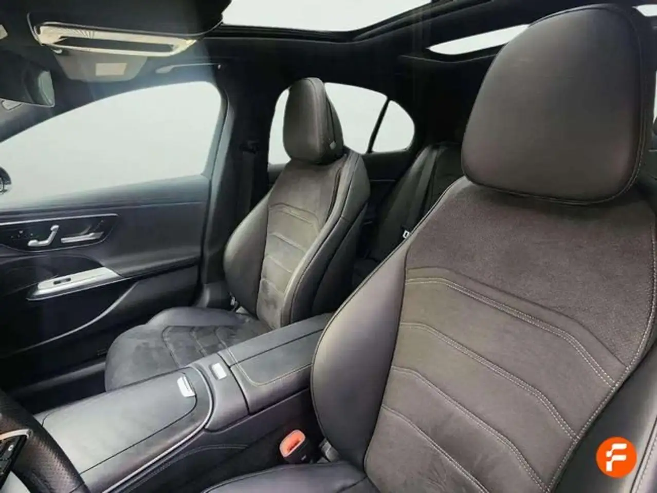 Mercedes-Benz E 300 de 4MATIC — Vehicle gallery 31