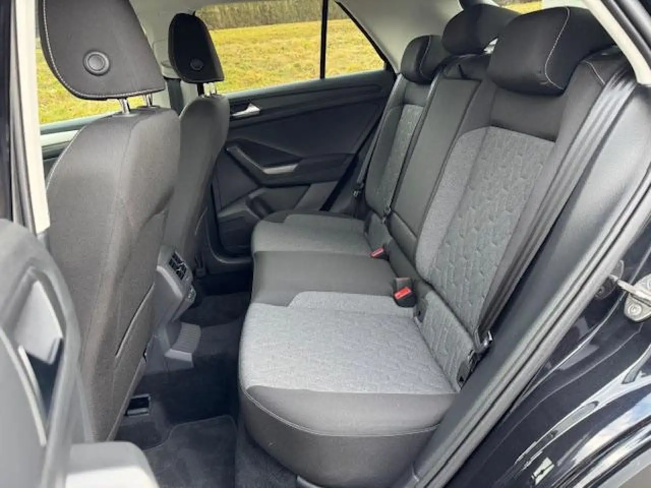 Volkswagen T-Roc Move 1.0 TSI, Rear View ,AHK, Keyless Navi — Vehicle gallery 16