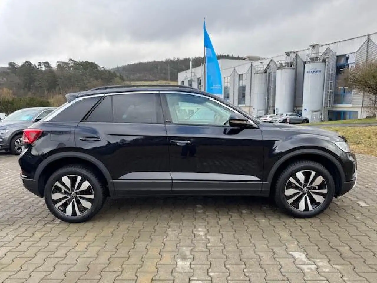 Volkswagen T-Roc Move 1.0 TSI, Rear View ,AHK, Keyless Navi — Vehicle gallery 7