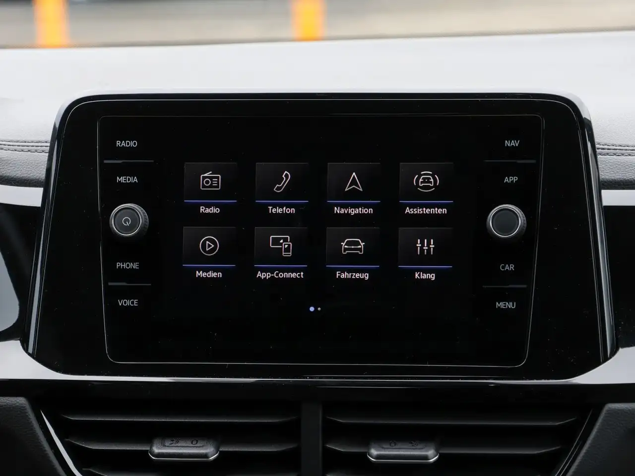 Volkswagen T-Roc 1.5 TSI R-Line Kamera Keyless LED ACC — Vehicle gallery 10