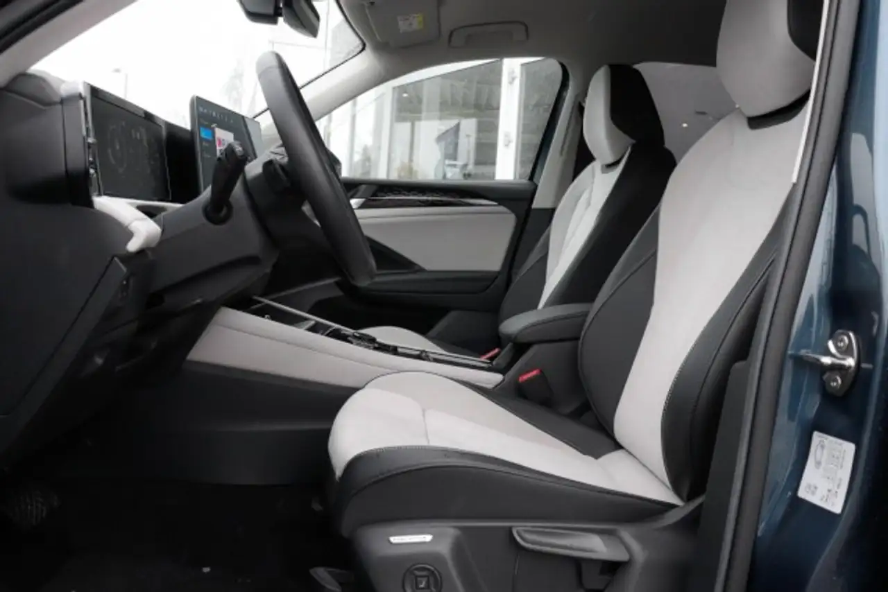 Volkswagen Tiguan 1.5 eTSI Elegance AHZV Keyless Navi Klima Navi — Galerie du véhicule 3