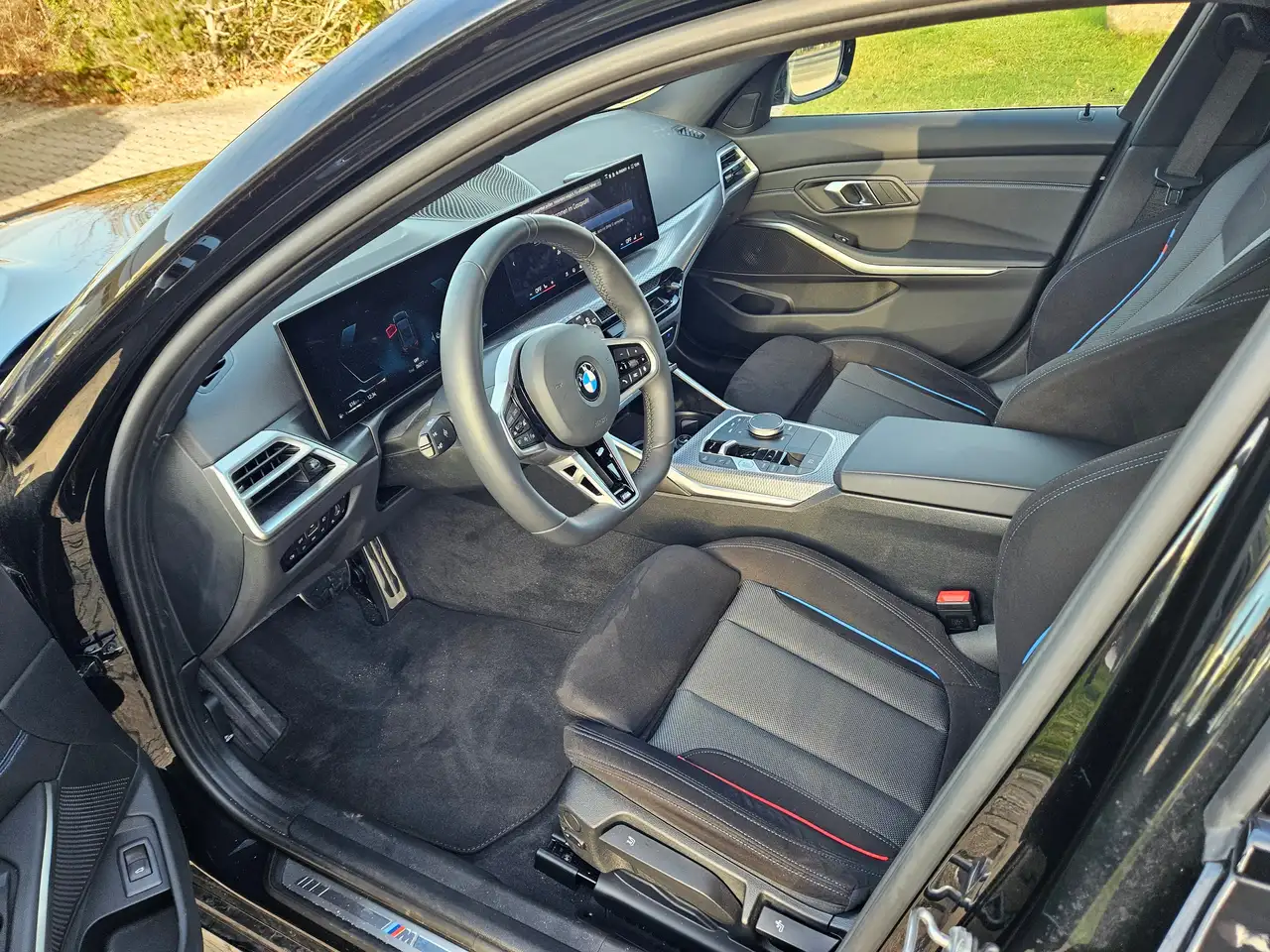 BMW 330 i xDrive M Sport ACC ALARM NAVI LED e.Heckkl.Kamer — Vehicle gallery 15