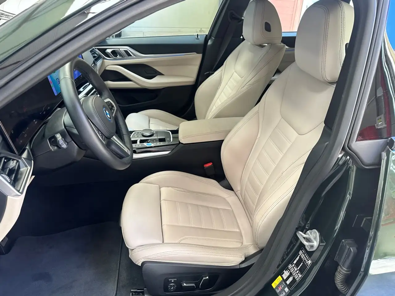 BMW i4 eDrive40 M Sport Pro — معرض صور السيارة 9