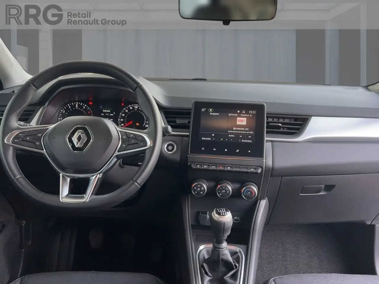Renault Captur EVOLUTION TCe 140 — Vehicle gallery 10