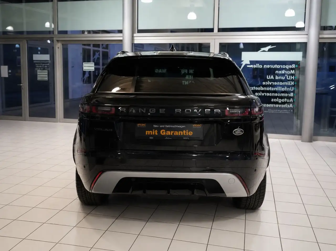 Land Rover Range Rover Velar 2.0 P250 R-DYNAMIC AWD *13tkm* — Galerie du véhicule 5