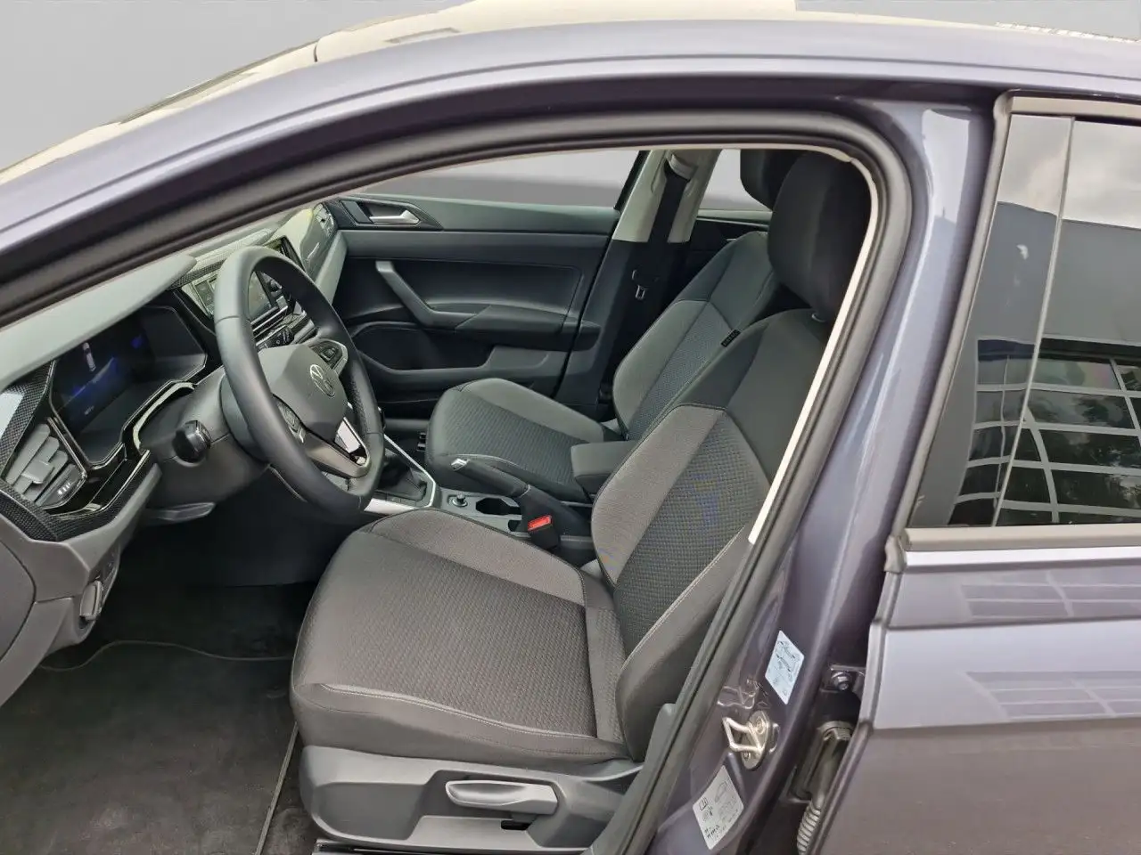 Volkswagen Polo 1.0 TSI Life LED Klima Einparkhilfe — Galería del vehículo 9