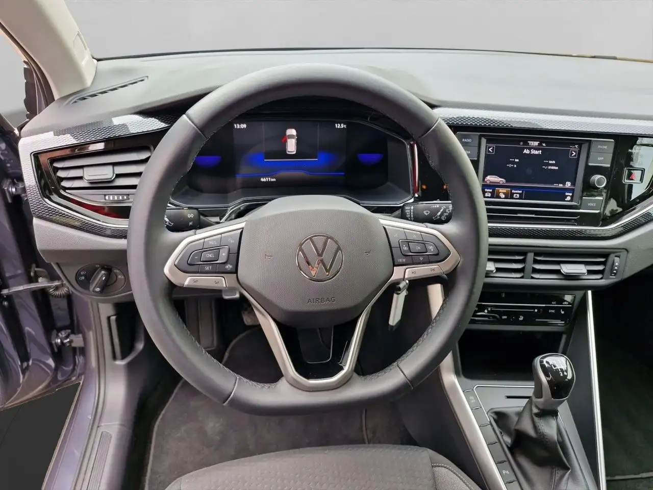 Volkswagen Polo 1.0 TSI Life LED Klima Einparkhilfe — Galería del vehículo 10
