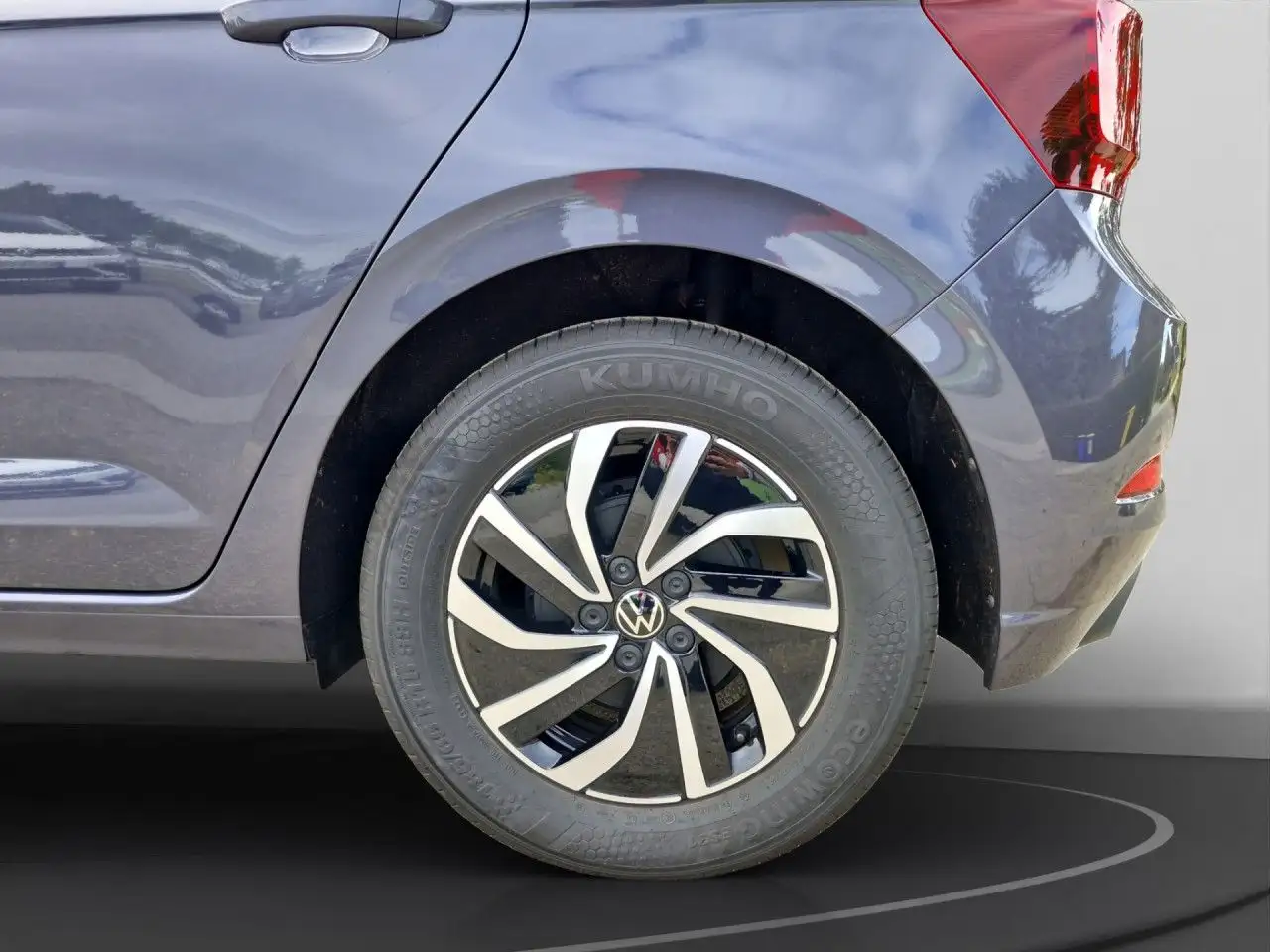 Volkswagen Polo 1.0 TSI Life LED Klima Einparkhilfe — Galería del vehículo 19