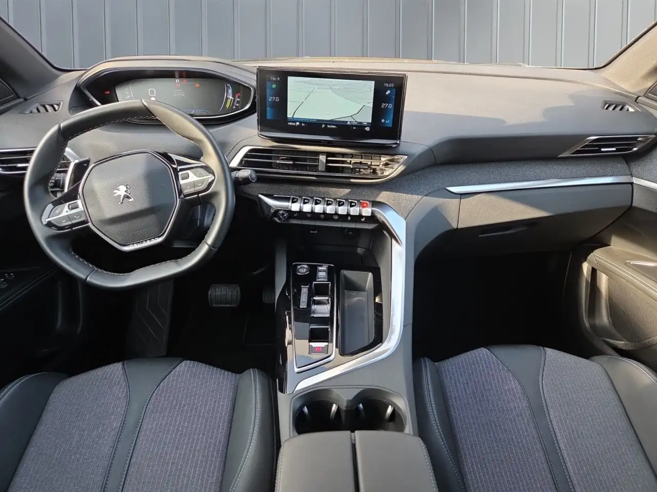 Peugeot 3008 Allure Pack 136 Hybrid Aut+Klima+Navi — معرض صور السيارة 14