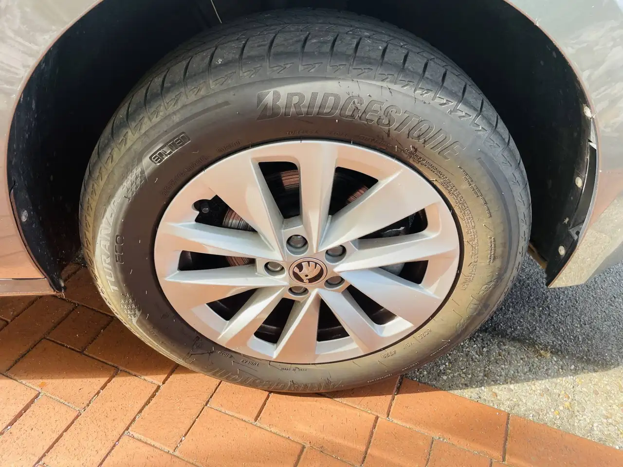 Skoda Kamiq Ambition *NUR 18.500 KM; viele Extras* — Galería del vehículo 7