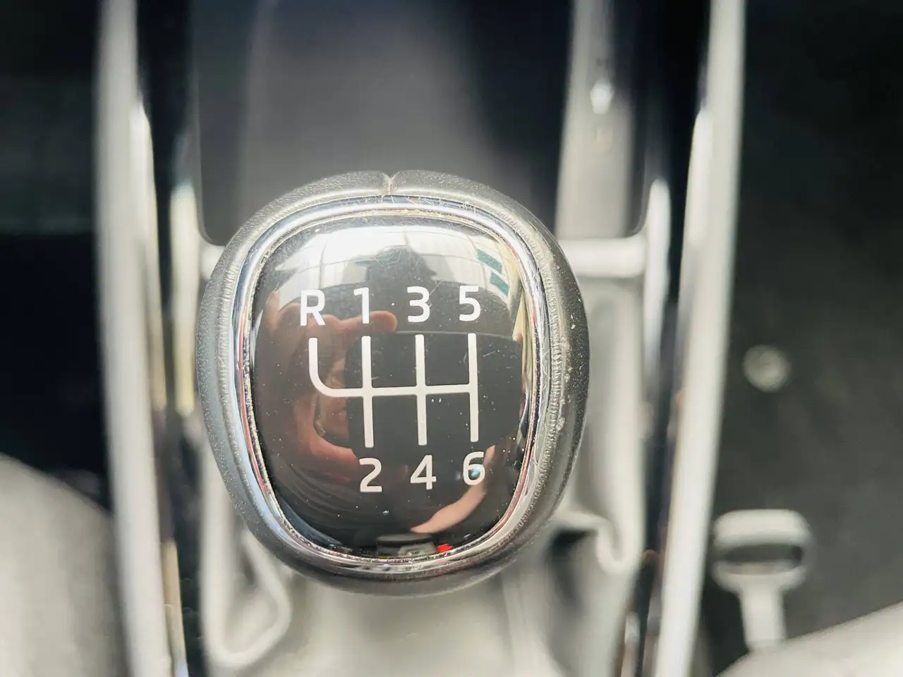 Skoda Kamiq Ambition *NUR 18.500 KM; viele Extras* — Galería del vehículo 19