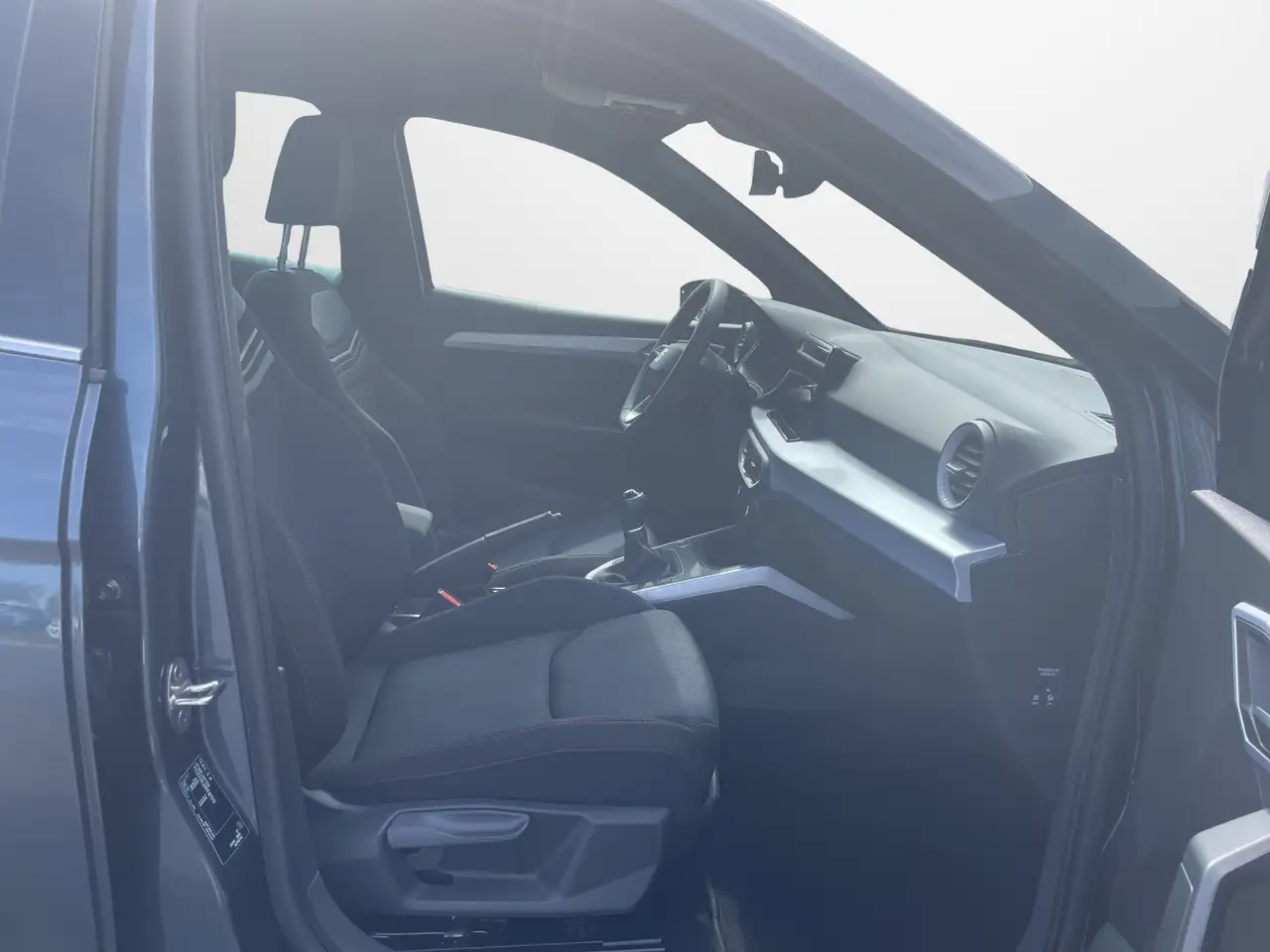 SEAT Arona FR 1.0 TSI 6-Gang — معرض صور السيارة 14