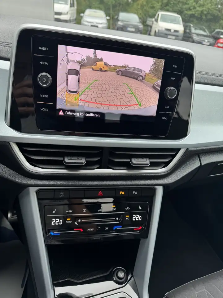 Volkswagen T-Roc 1.5 TSI*Goal*LED*DSG*NAVI*Rückfahrkamera* — Galería del vehículo 15