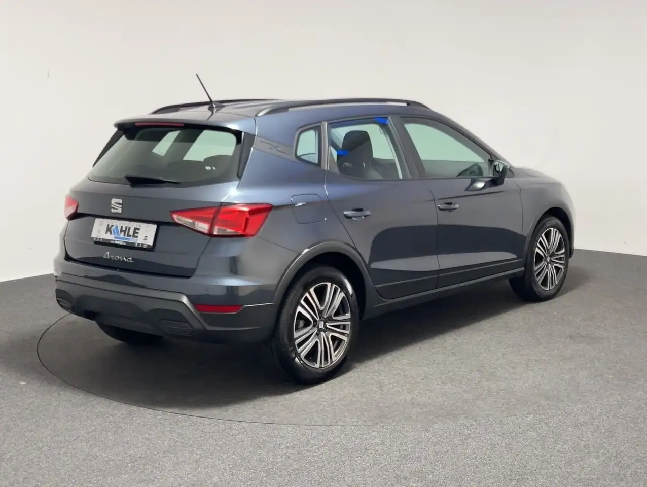 SEAT Arona 1.0TSI DSG Style CarPlay LED Klimaaut. PDC — معرض صور السيارة 6