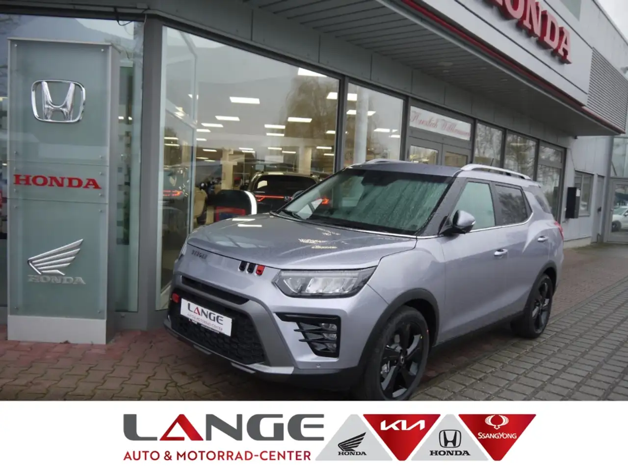 SsangYong Tivoli Grand Black Line 4x2 Automatik Navi Klimaautom SHZ — Ludwigsfelde