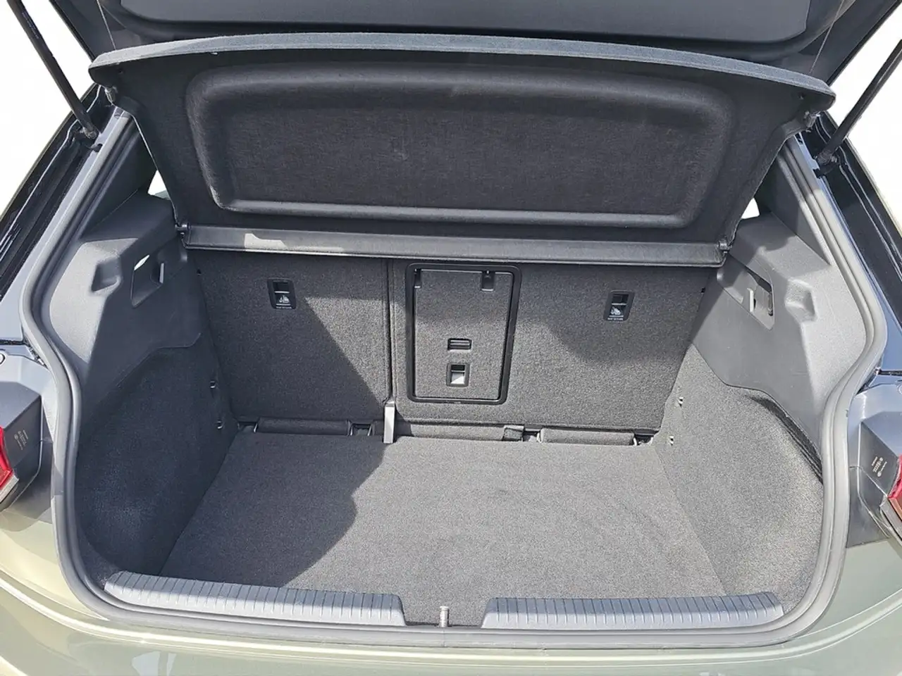 Volkswagen ID.3 58 kwh Pro Move 19"ALLWETTER — Vehicle gallery 11