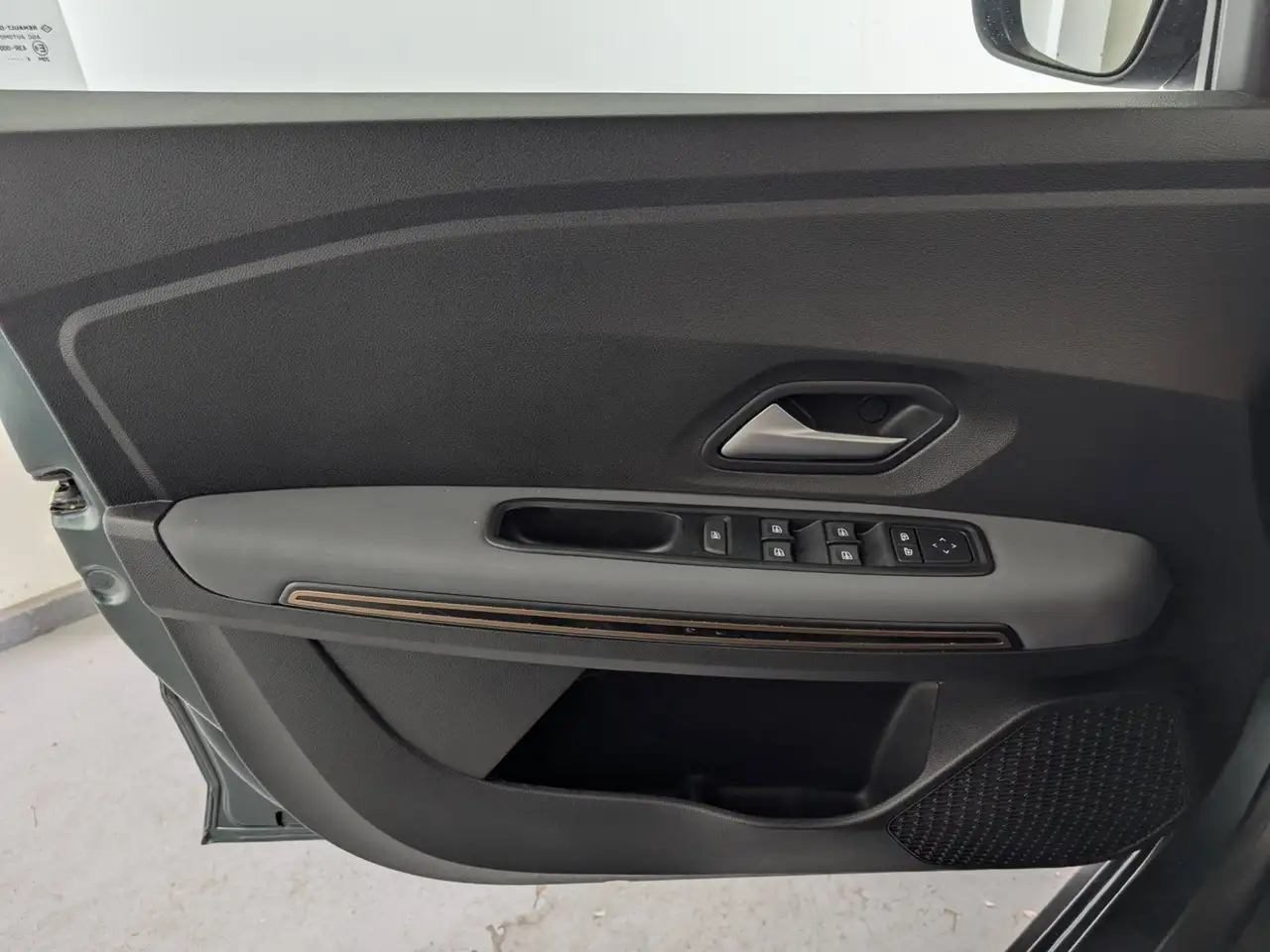 Dacia Jogger TCe 110 Extreme+ 7-Sitzer Navi SHZ — Galería del vehículo 33