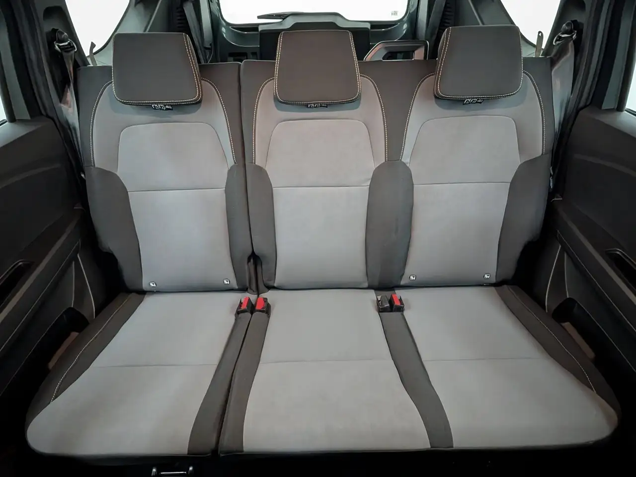 Dacia Jogger TCe 110 Extreme+ 7-Sitzer Navi SHZ — Galería del vehículo 13