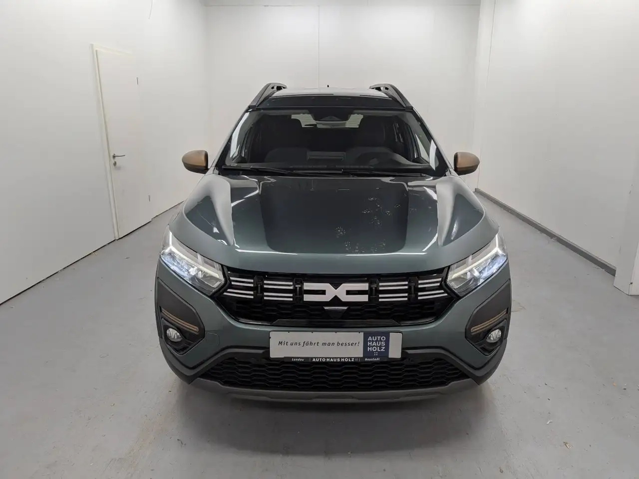 Dacia Jogger TCe 110 Extreme+ 7-Sitzer Navi SHZ — Galería del vehículo 6