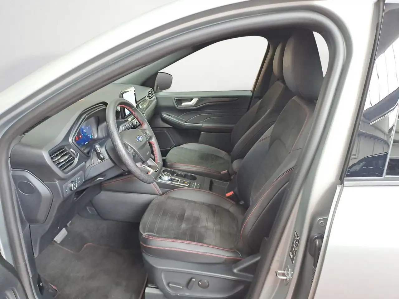 Ford Kuga 2.5 Duratec Hybrid ST-Line X — Vehicle gallery 9