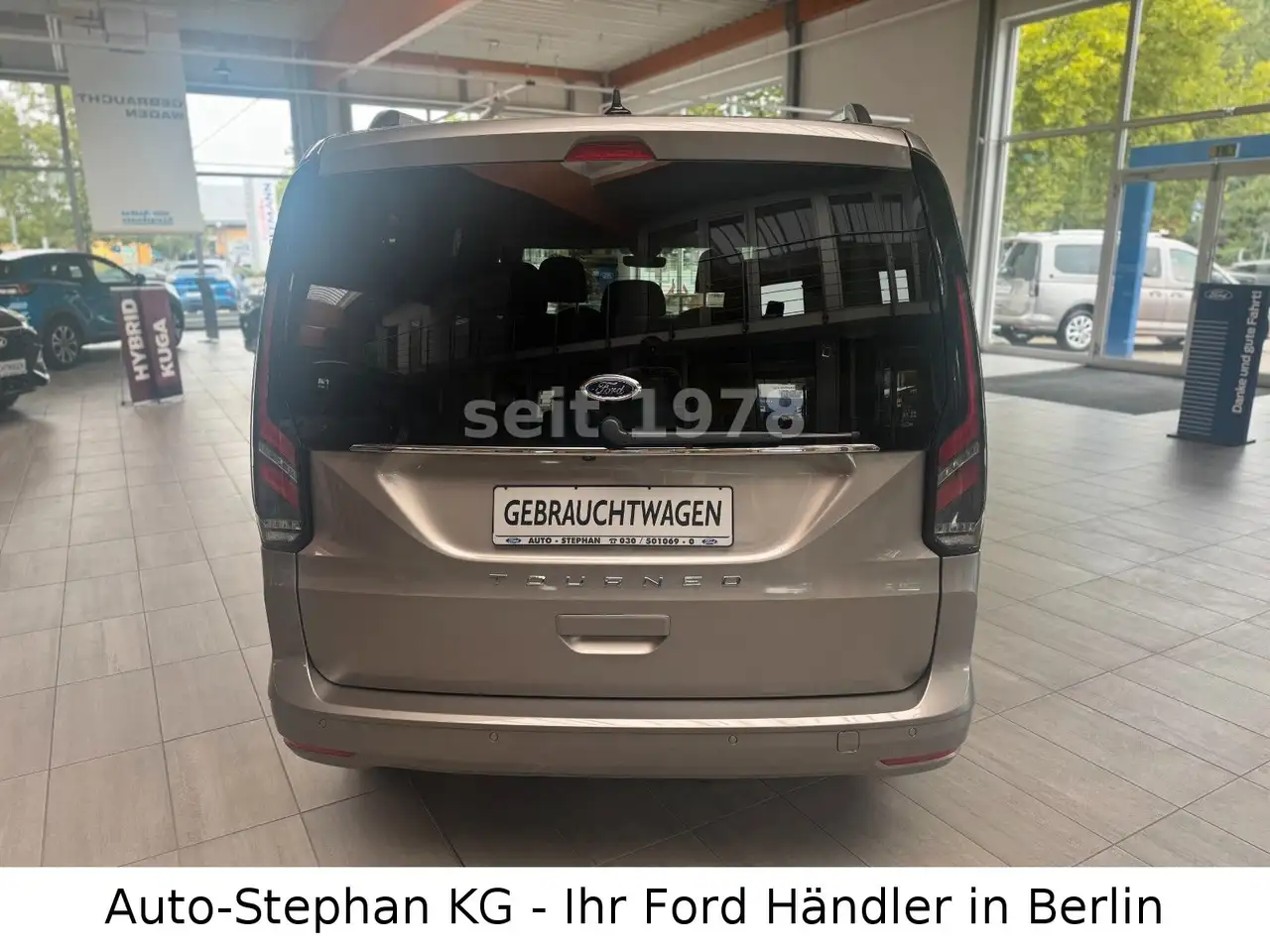 Ford Tourneo Connect Titanium — Vehicle gallery 7