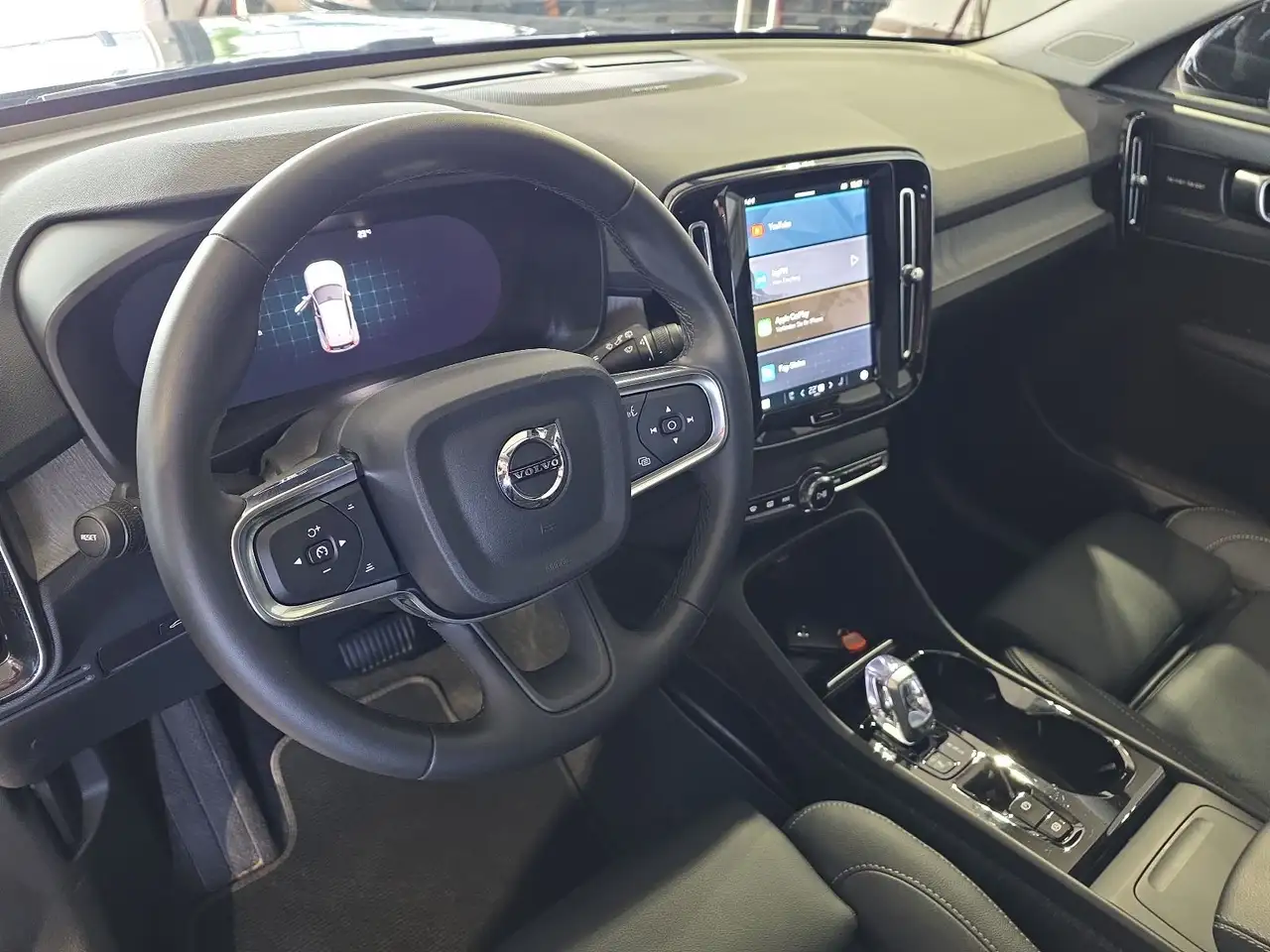 Volvo XC40 B4 Plus Dark ACC BLIS 360° Leder Pixel-LED — Galerie du véhicule 20