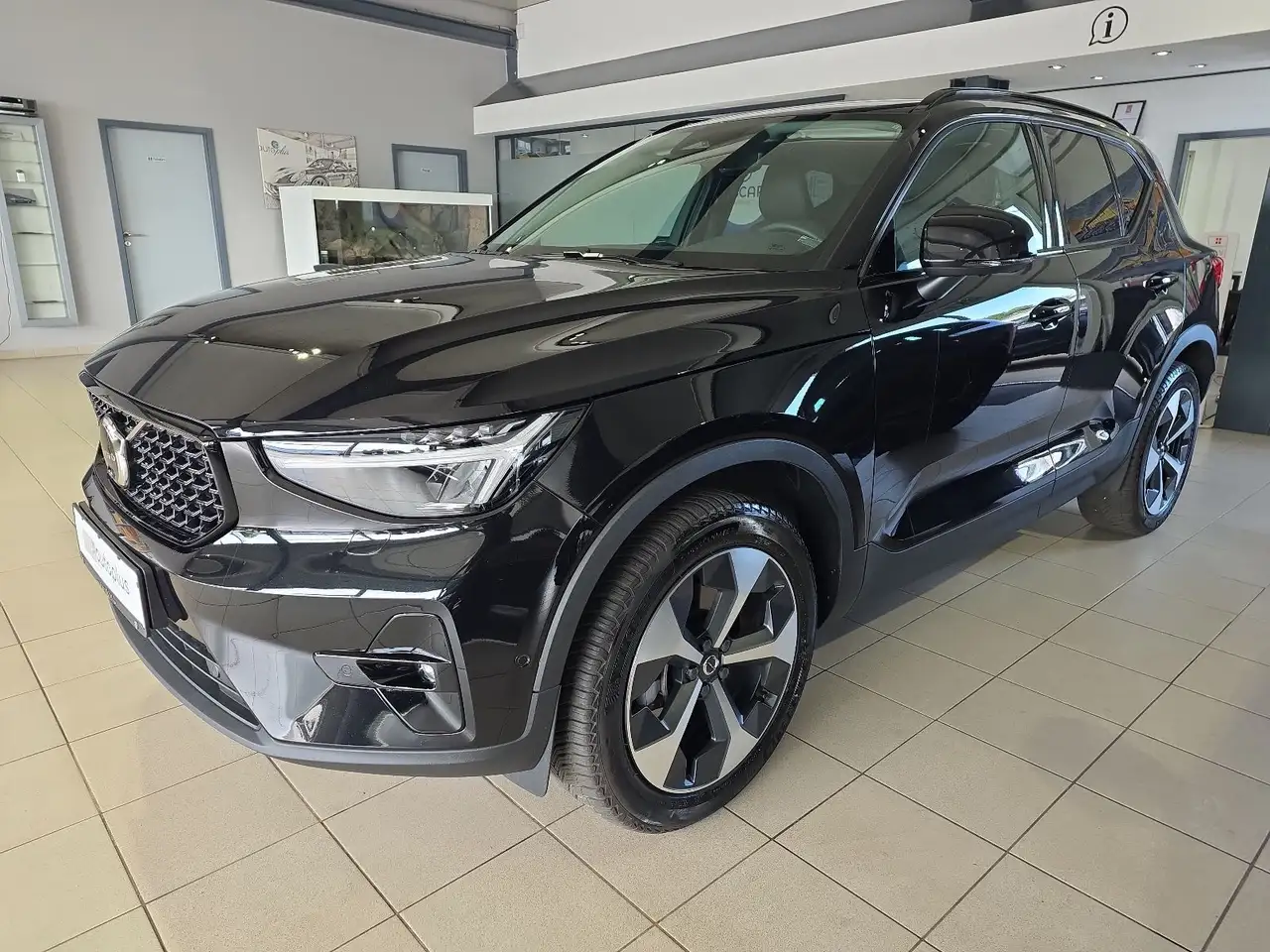 Volvo XC40 B4 Plus Dark ACC BLIS 360° Leder Pixel-LED — Bergheim