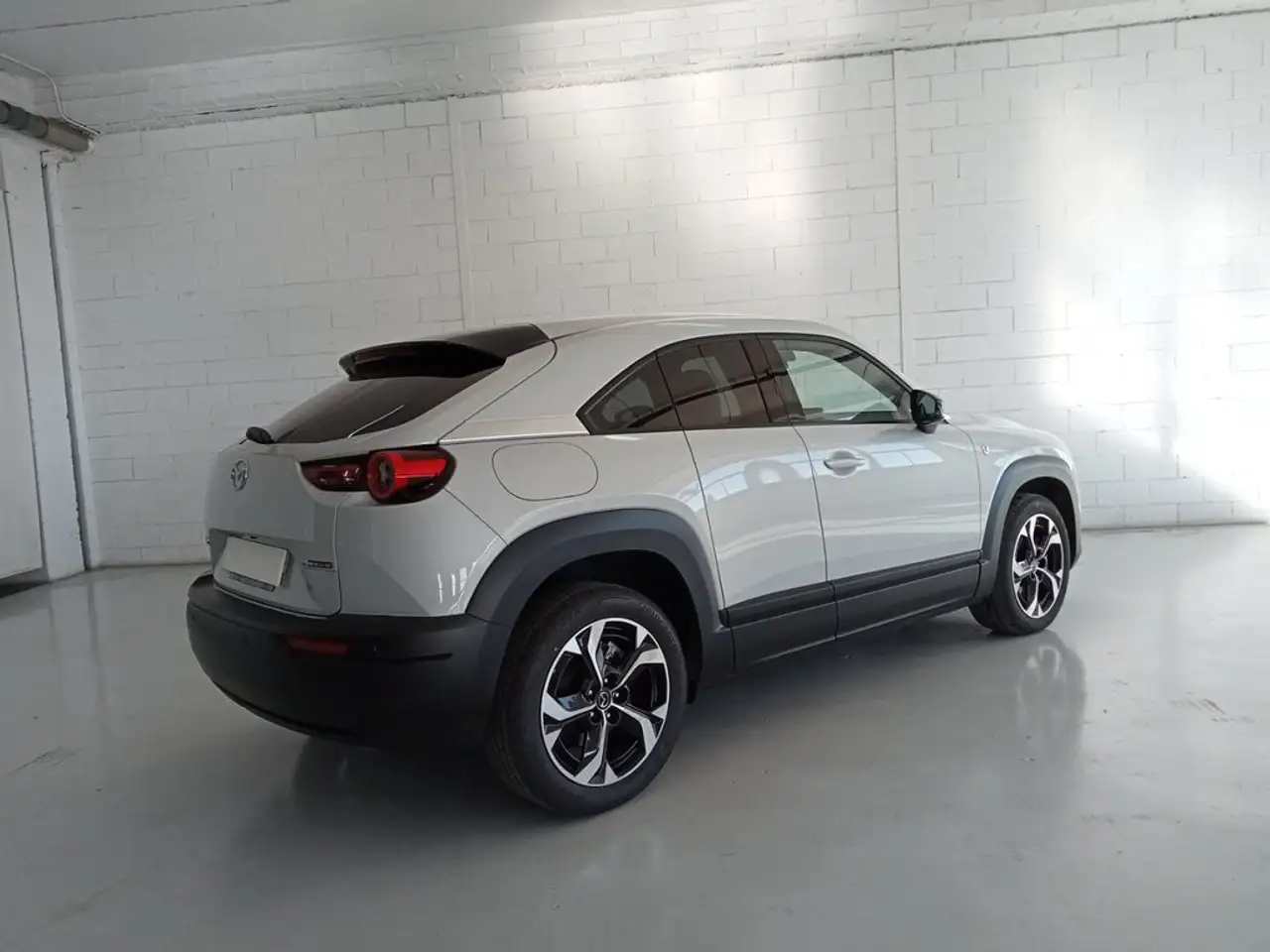 Mazda MX-30 e-SKYACTIV R-EV 125KW 170CV AT 2WD ADVENTAGE MODER — معرض صور السيارة 8