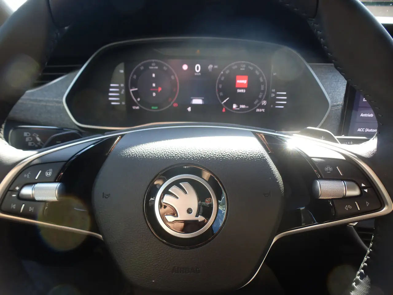 Skoda Octavia Combi 1.5 TSI e-TEC DSG Selection *Facelift* — Galería del vehículo 23