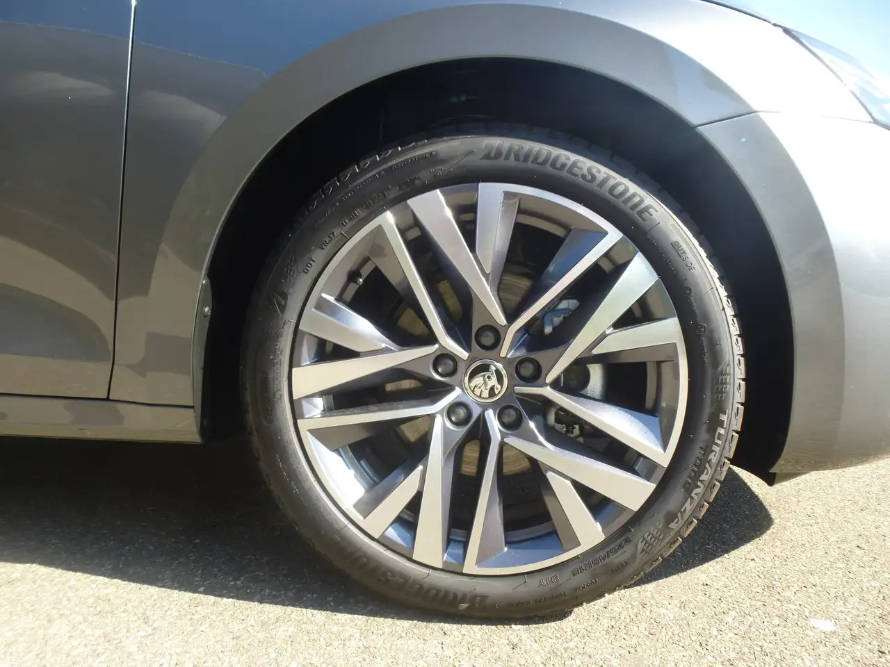Skoda Octavia Combi 1.5 TSI e-TEC DSG Selection *Facelift* — Galería del vehículo 8