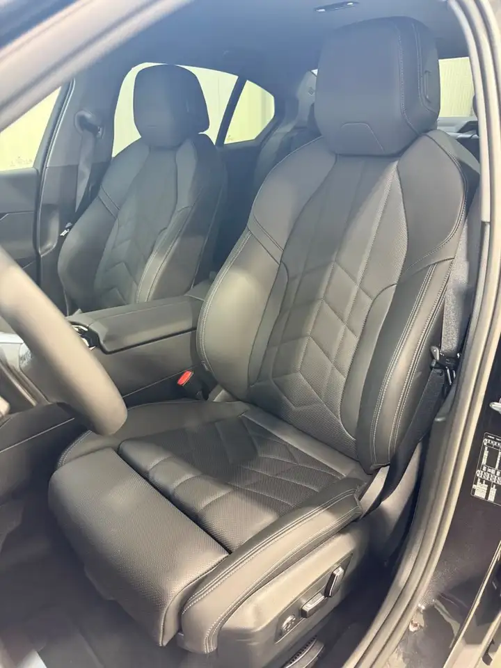 BMW 520 i Limousine, Head-UP, Bowers&Wilkins, 1 Hand — Galería del vehículo 11