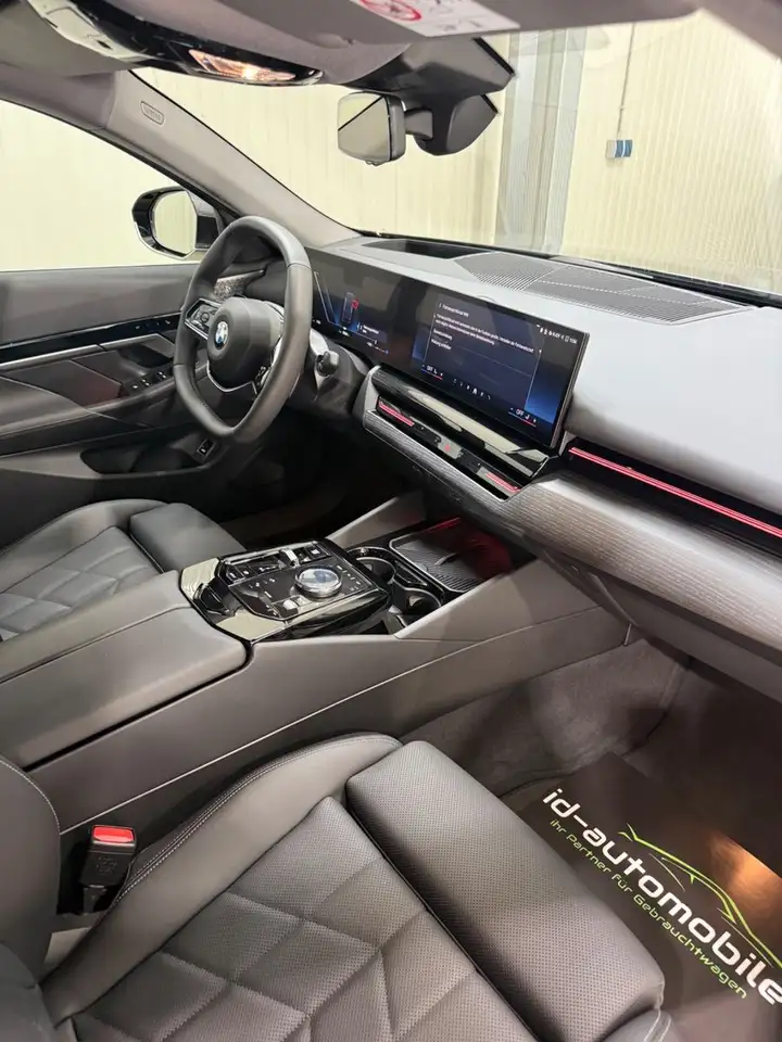 BMW 520 i Limousine, Head-UP, Bowers&Wilkins, 1 Hand — Galería del vehículo 10