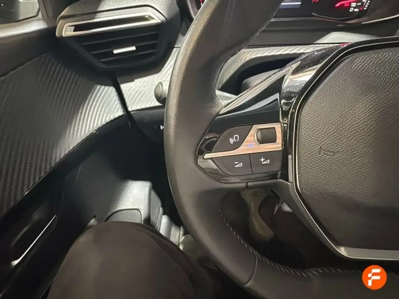 Peugeot 208 1.2 Puretech S&S Active 100 — معرض صور السيارة 19