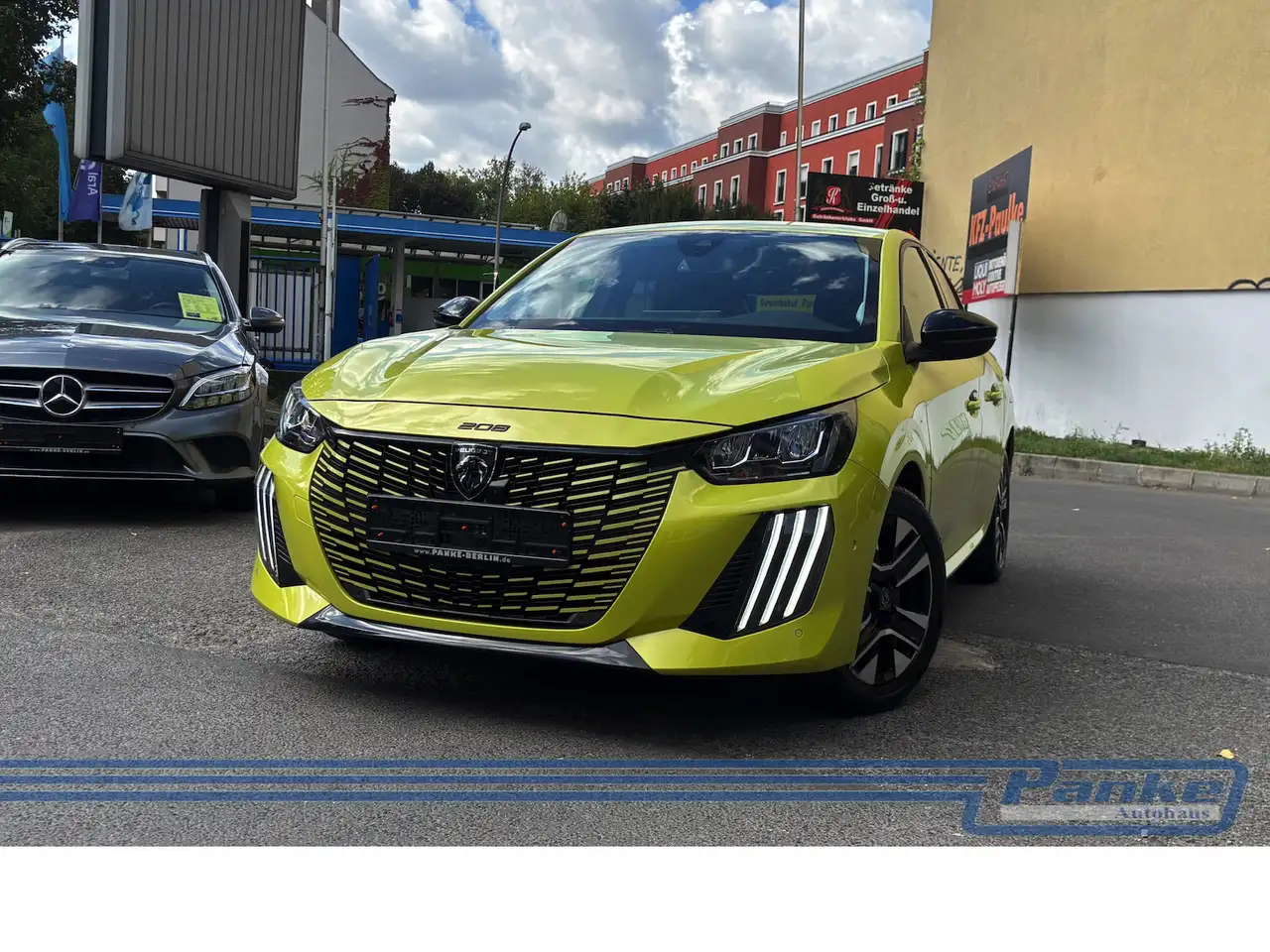 Peugeot 208 Allure 1.2*SHZ*LED*TotW*Carplay*NAV* — معرض صور السيارة 4
