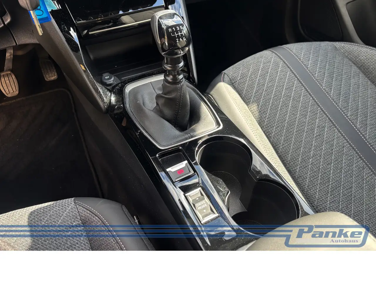Peugeot 208 Allure 1.2*SHZ*LED*TotW*Carplay*NAV* — معرض صور السيارة 10