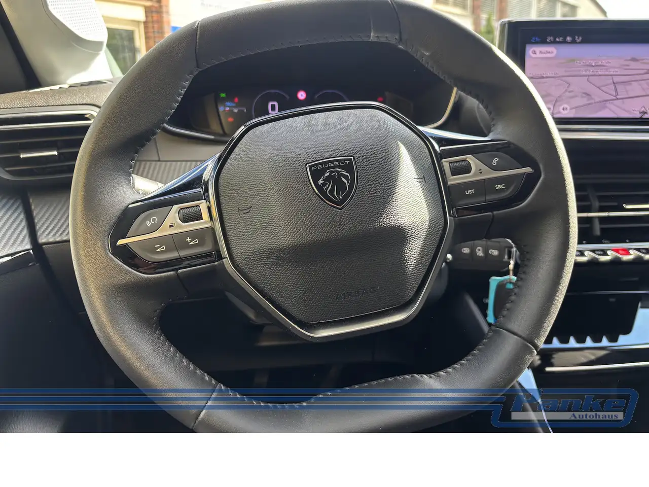 Peugeot 208 Allure 1.2*SHZ*LED*TotW*Carplay*NAV* — معرض صور السيارة 21
