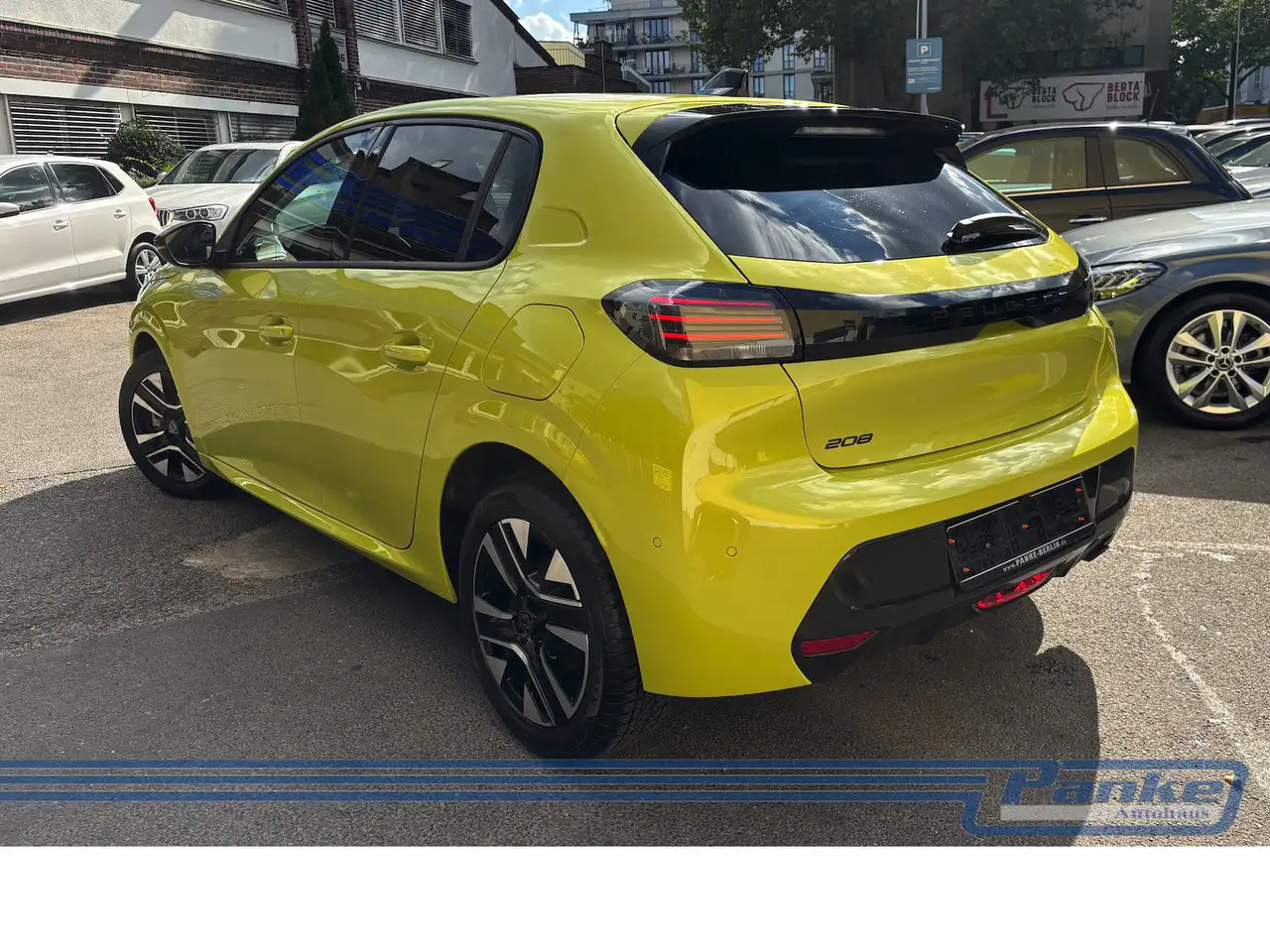 Peugeot 208 Allure 1.2*SHZ*LED*TotW*Carplay*NAV* — معرض صور السيارة 17