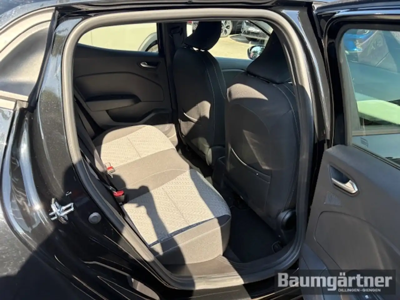 Renault Clio Evolution TCe 90 Easy-Link/PDC/LED/Tempomat — معرض صور السيارة 9