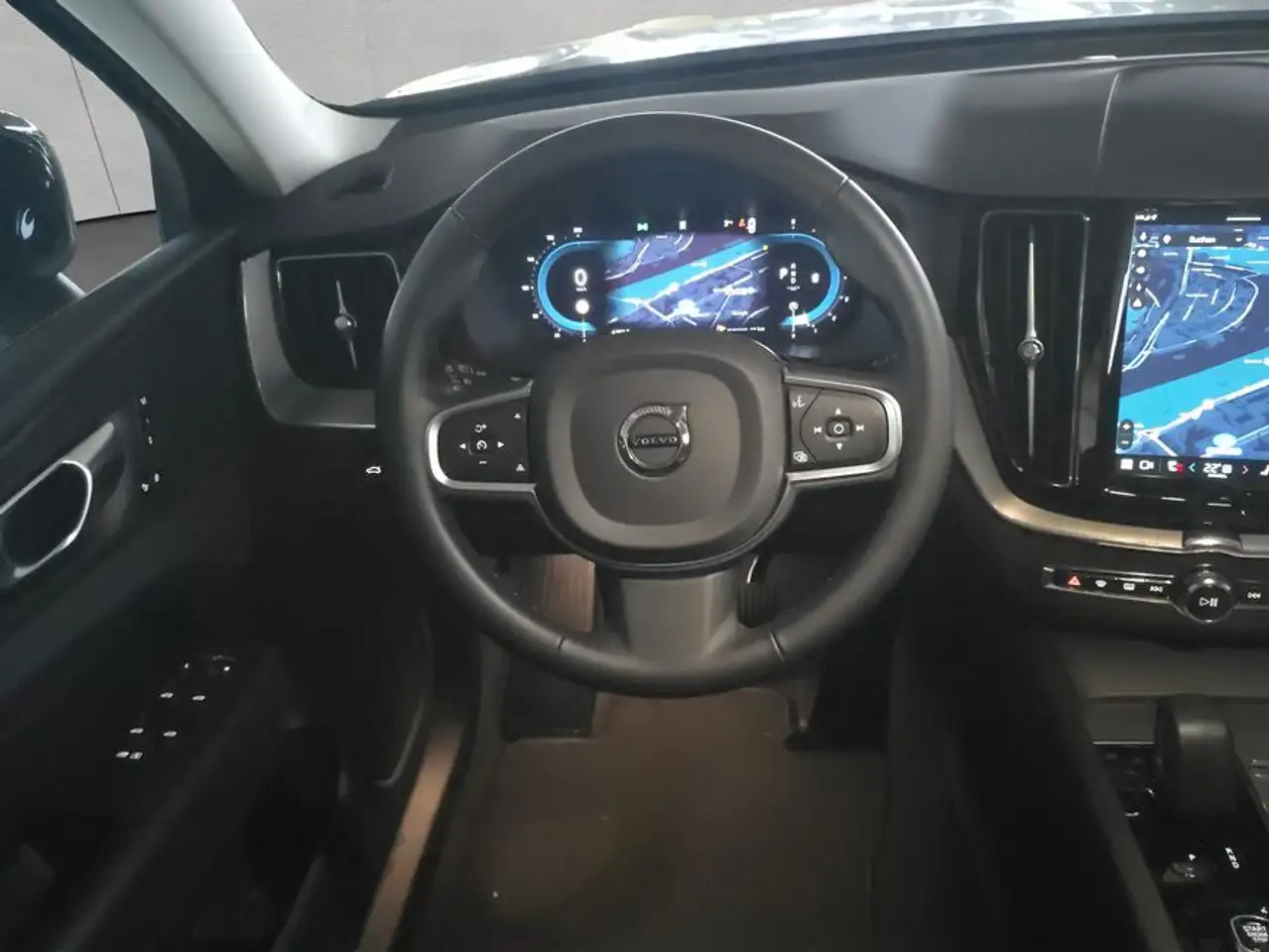 Volvo XC60 XC60 B5 B AWD Core — معرض صور السيارة 8