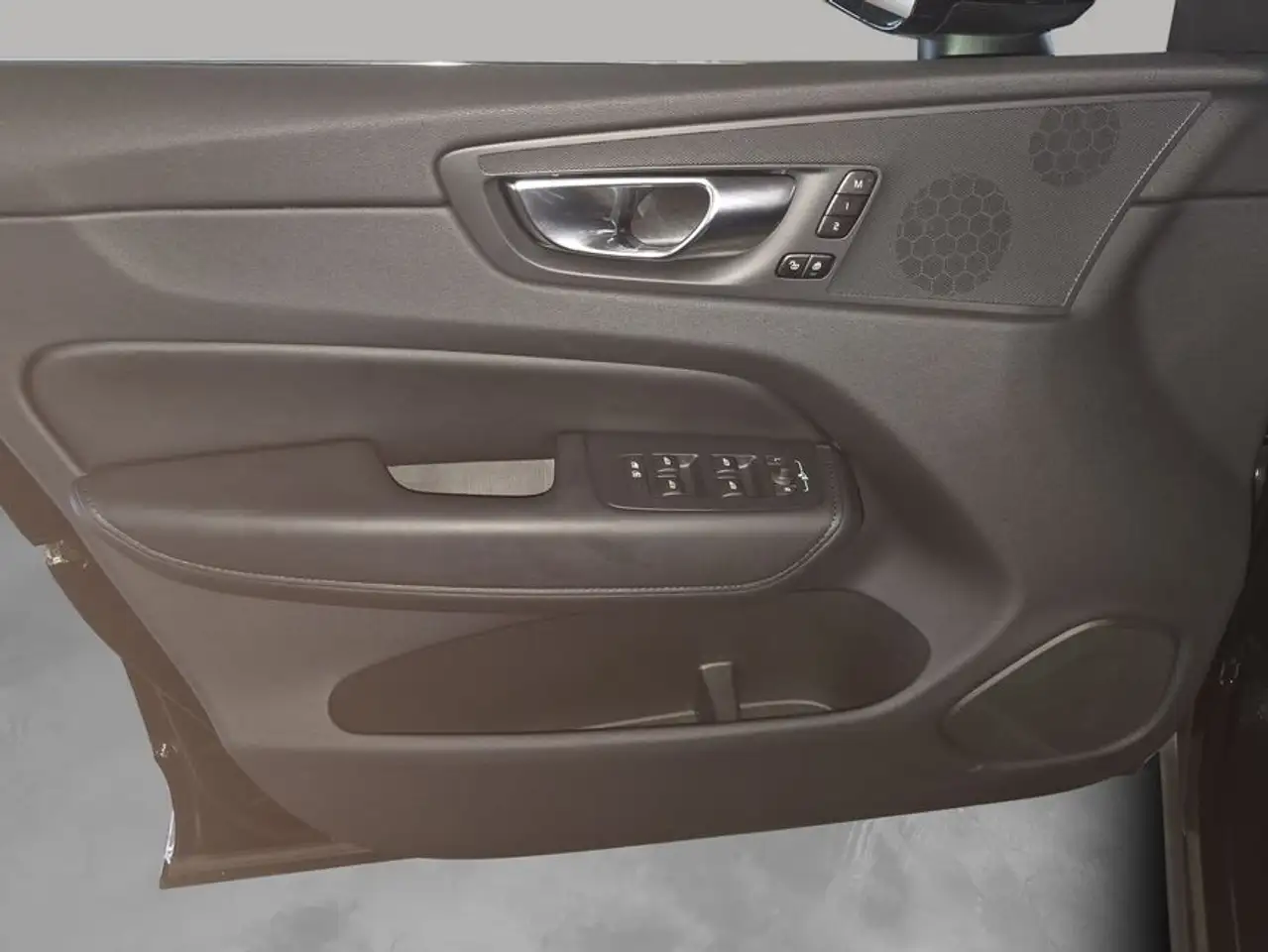 Volvo XC60 XC60 B5 B AWD Core — معرض صور السيارة 13